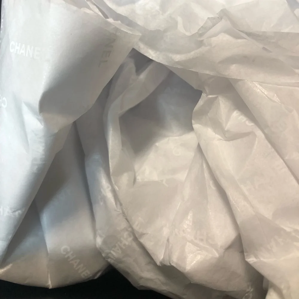 Chanel Box and Tissue Paper - Authentic - Picture 4 of 8